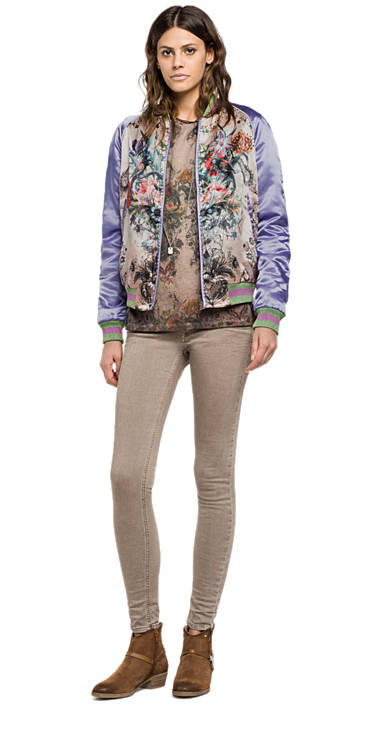 Decathlon Herren MULTICOLOUR+SOLID COLUR LILAC Bomberjacke aus Satin mit Maxi-Aufdruck Outlet Decathlon Herren MULTICOLOUR+SOLID COLUR LILAC Bomberjacke aus Satin mit Maxi-Aufdruck Outlet