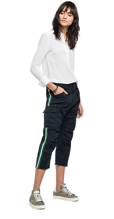 Decathlon Damen BLACK Crop Cargohose mit Kontraststreifen Sale Decathlon Damen BLACK Crop Cargohose mit Kontraststreifen Sale